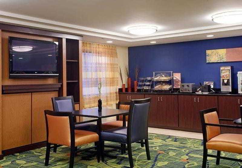 Fairfield By Marriott Inn & Suites Raynham Middleborough/Plymouth Restaurant photo